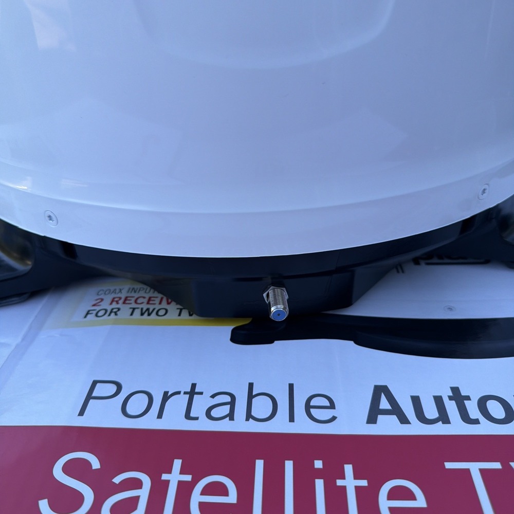 DISH Playmaker PL-7000 Portable Satellite TV Antenna White Roof Mount Kit RV - Picture 7 of 9